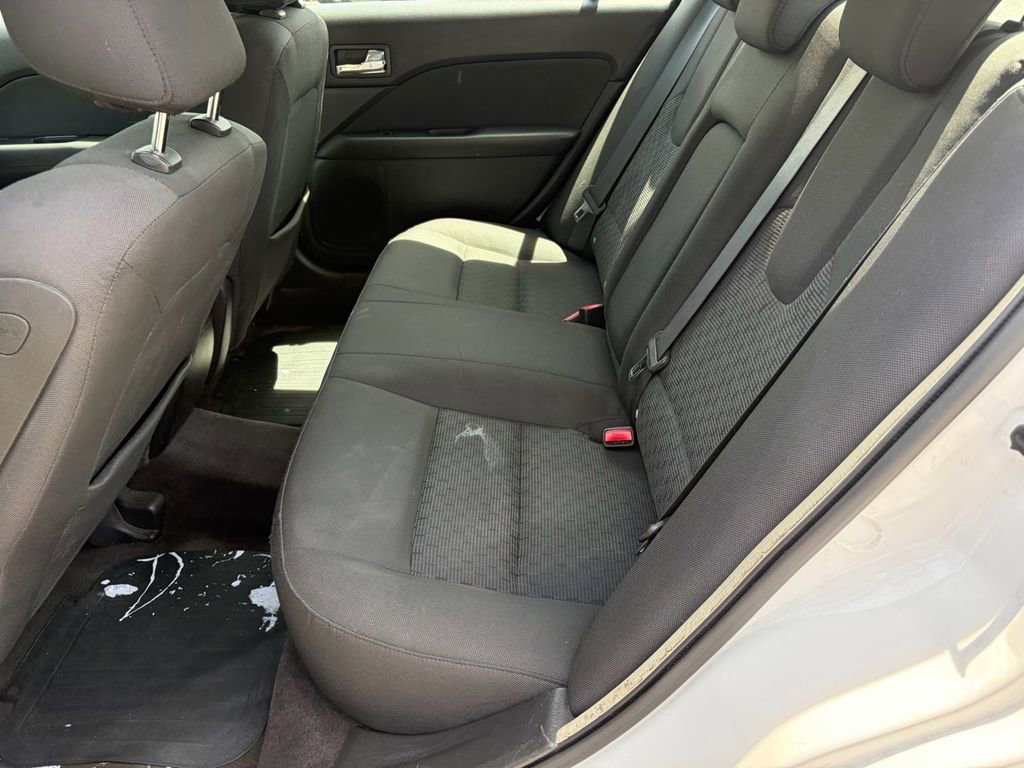 Used 2010 Ford Fusion SE FWD image 8