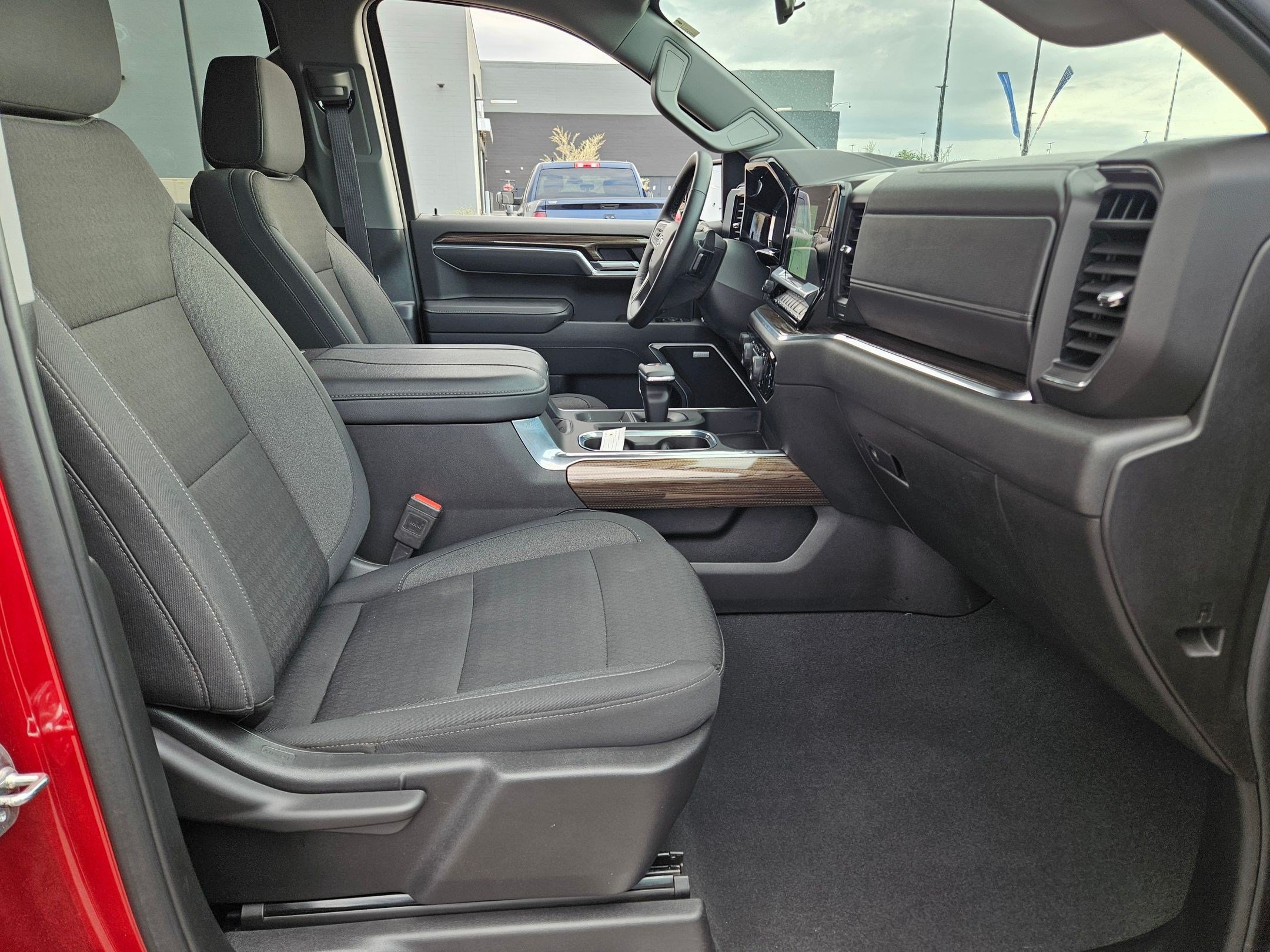 Used 2025 Chevrolet Silverado 1500 RST w/ Convenience Package II AWD/4WD image 26