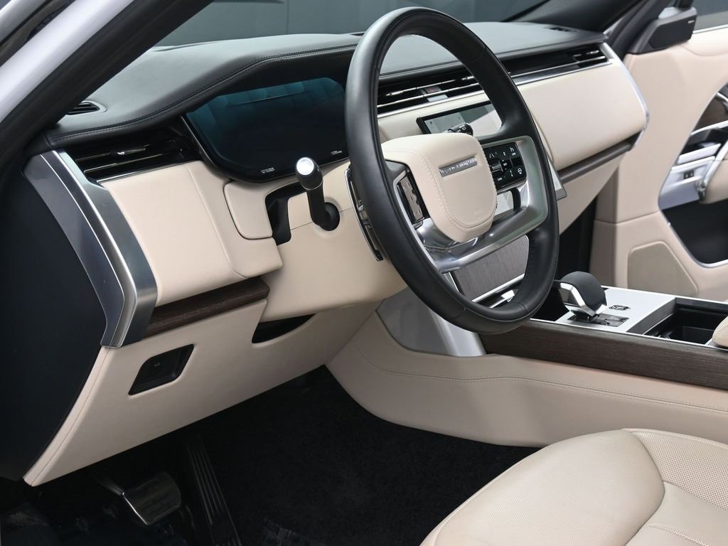 Used 2024 Land Rover Range Rover SE image 7