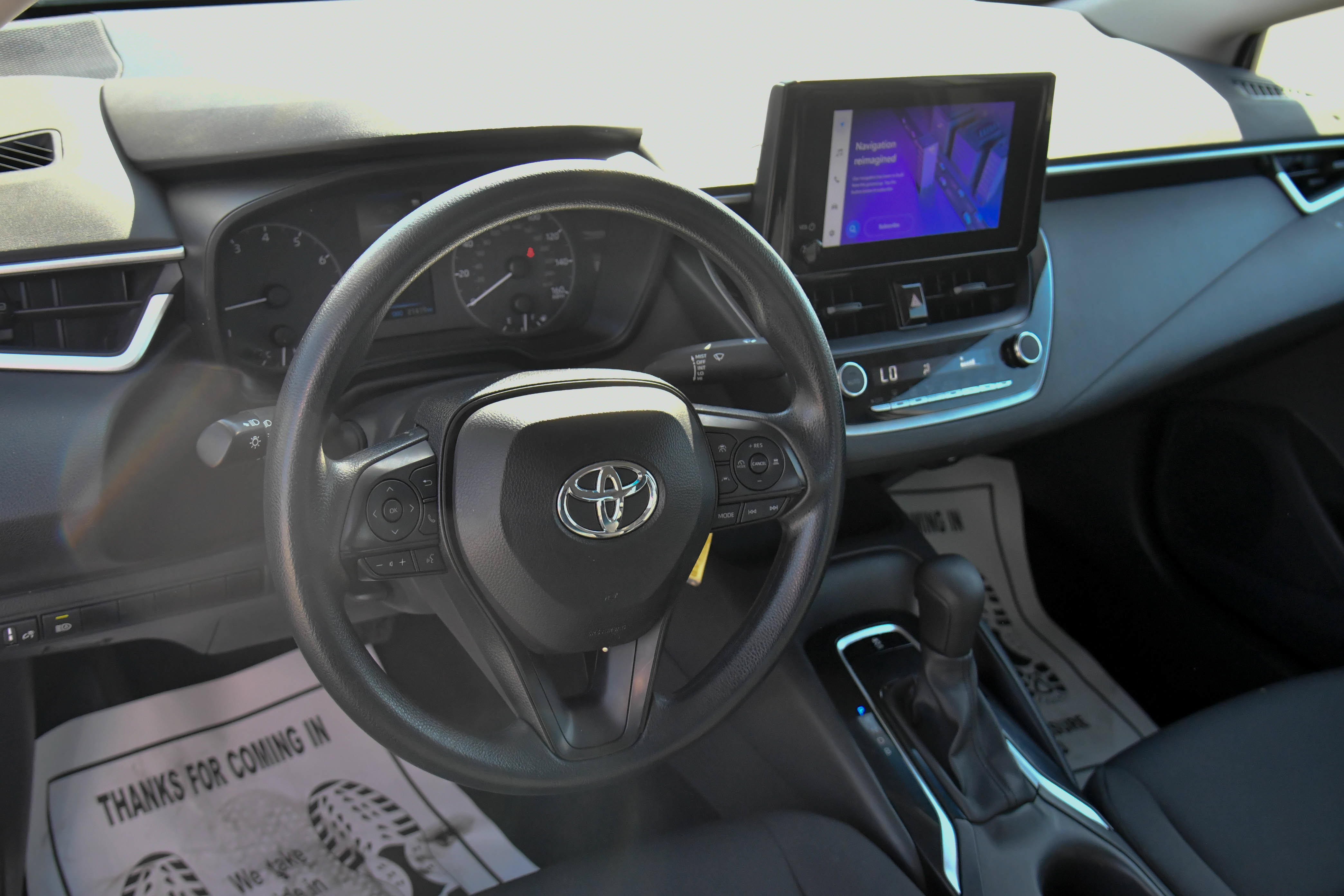 Used 2025 Toyota Corolla LE FWD image 14