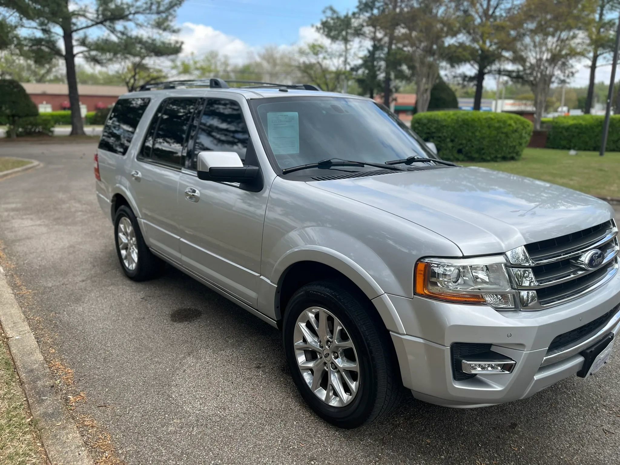 Used 2017 Ford Expedition Limited w/ Equipment Group 301A image 7