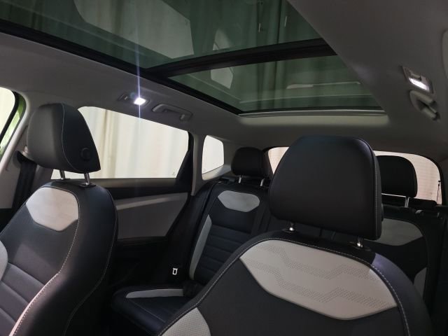 Certified 2025 Volkswagen Taos SEL w/ Black Wheel Plus Package image 25