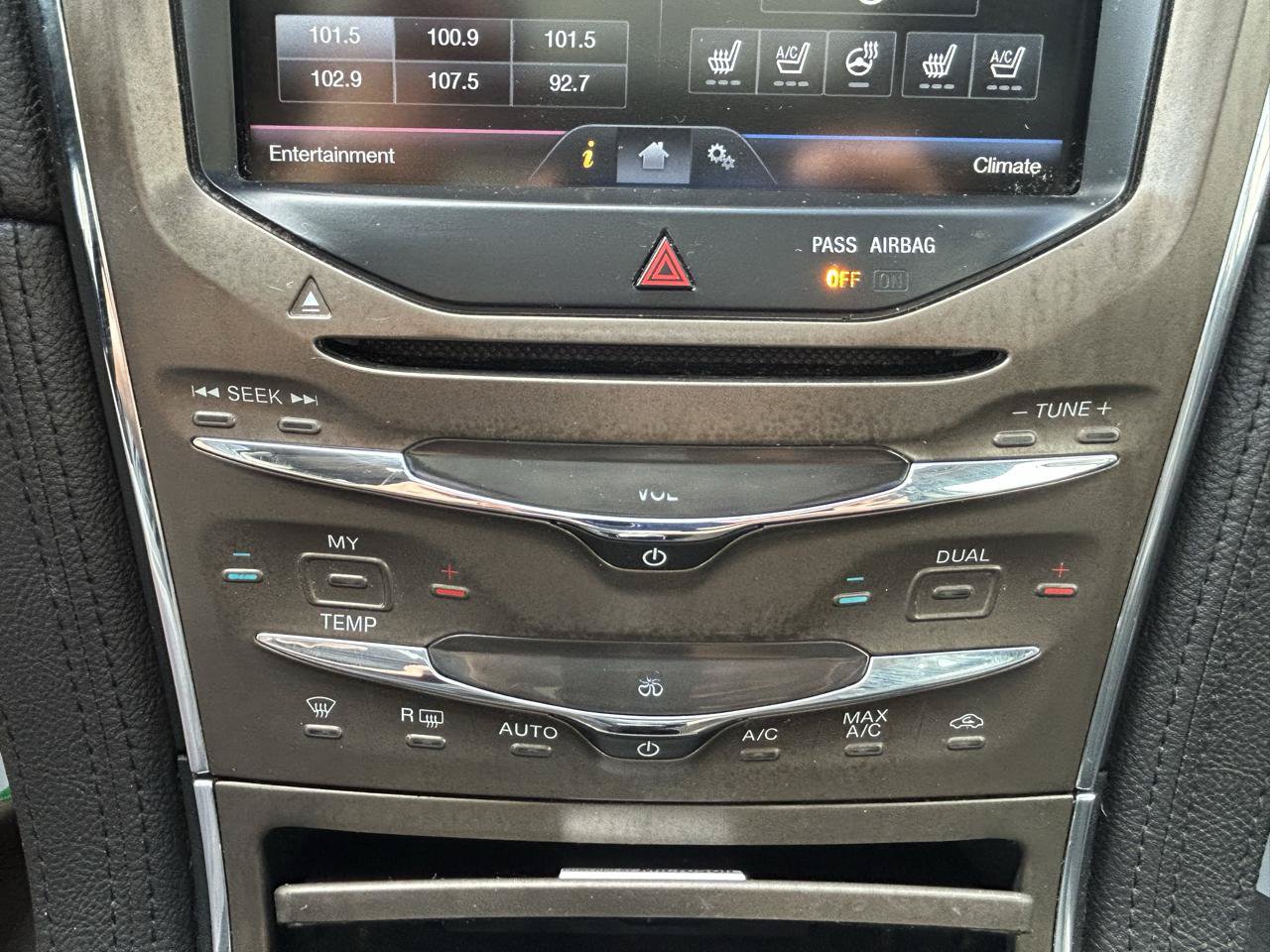 Used 2014 Lincoln MKX AWD w/ Equipment Group 101A image 25