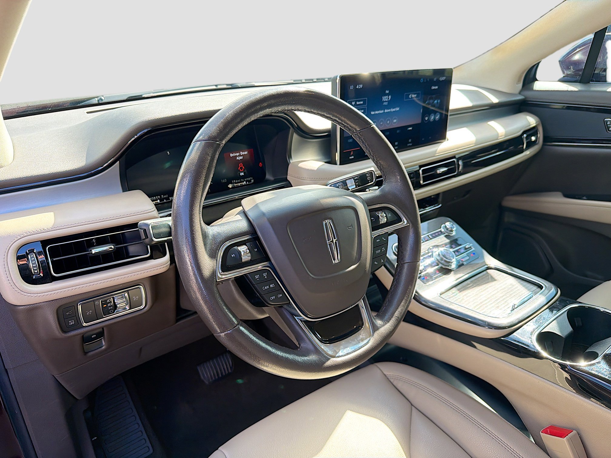 Used 2021 Lincoln Nautilus FWD image 26