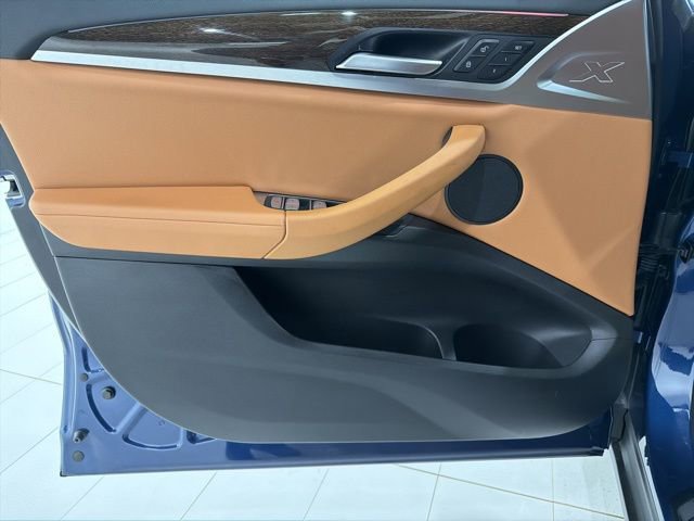 Certified 2023 BMW X4 xDrive30i w/ Convenience Package image 10