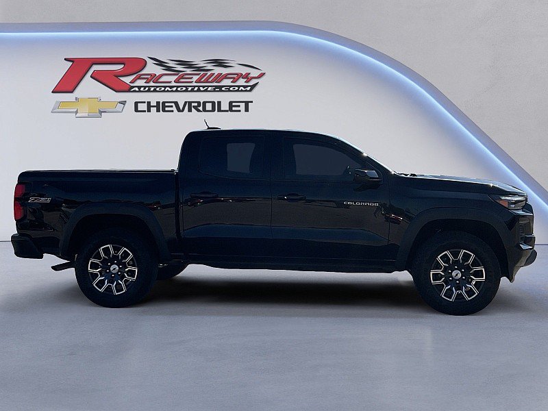 Used 2024 Chevrolet Colorado Z71 w/ Z71 Convenience Package 2 AWD/4WD image 6