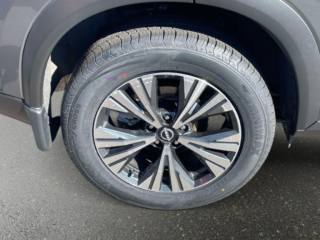 Used 2023 Nissan Rogue SV AWD/4WD image 7