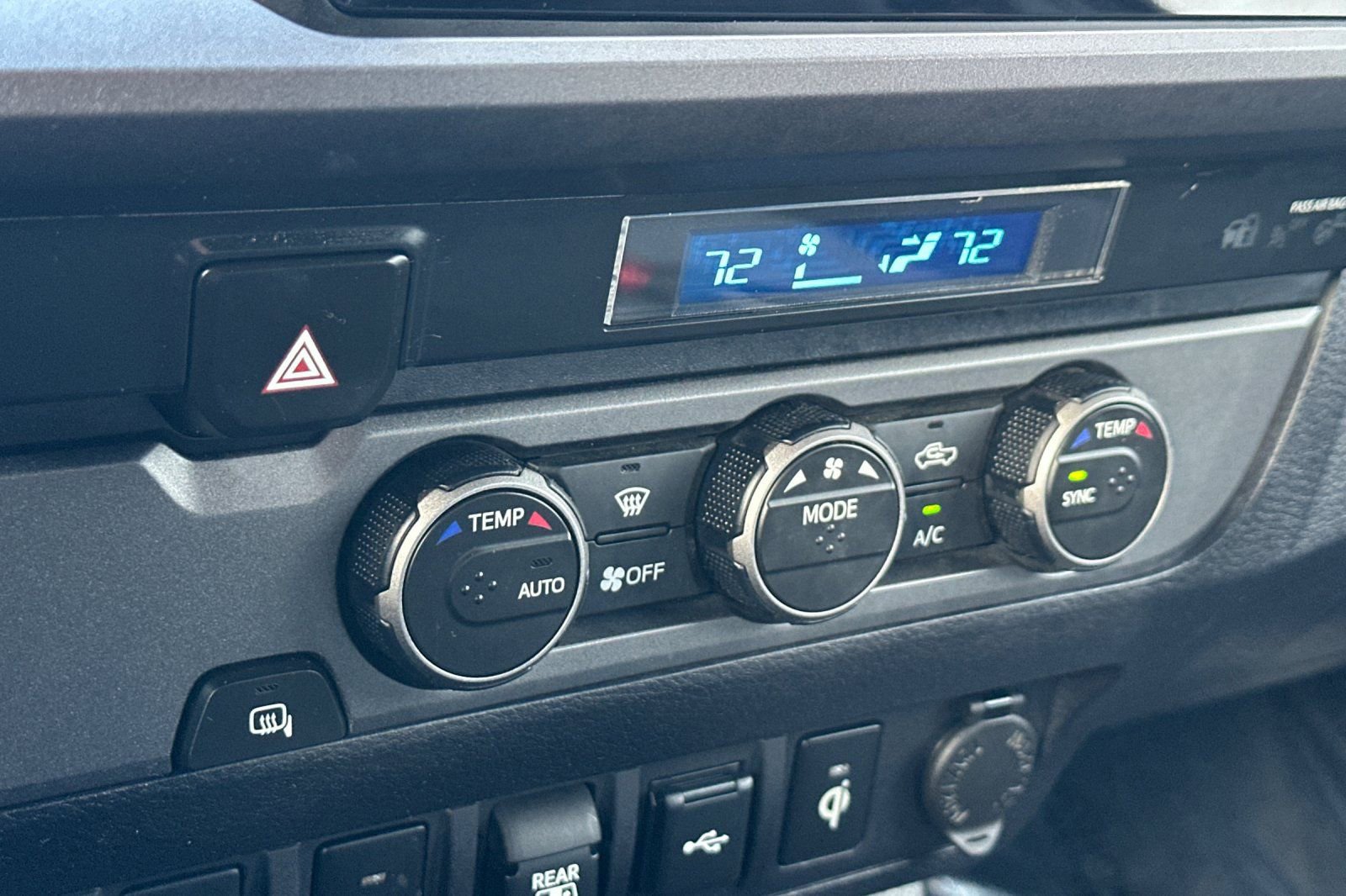 Used 2022 Toyota Tacoma TRD Sport w/ Technology Package RWD image 20