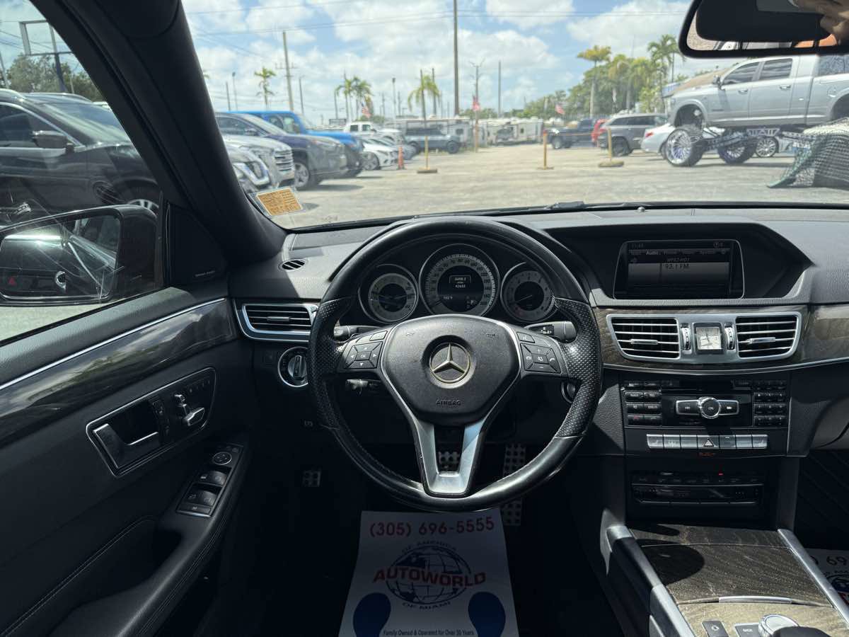 Used 2015 Mercedes-Benz E 350 4MATIC Sedan image 25