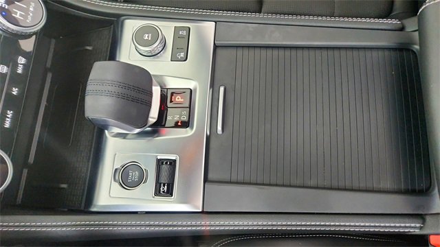 Used 2025 Jaguar F-PACE R-Dynamic S image 49