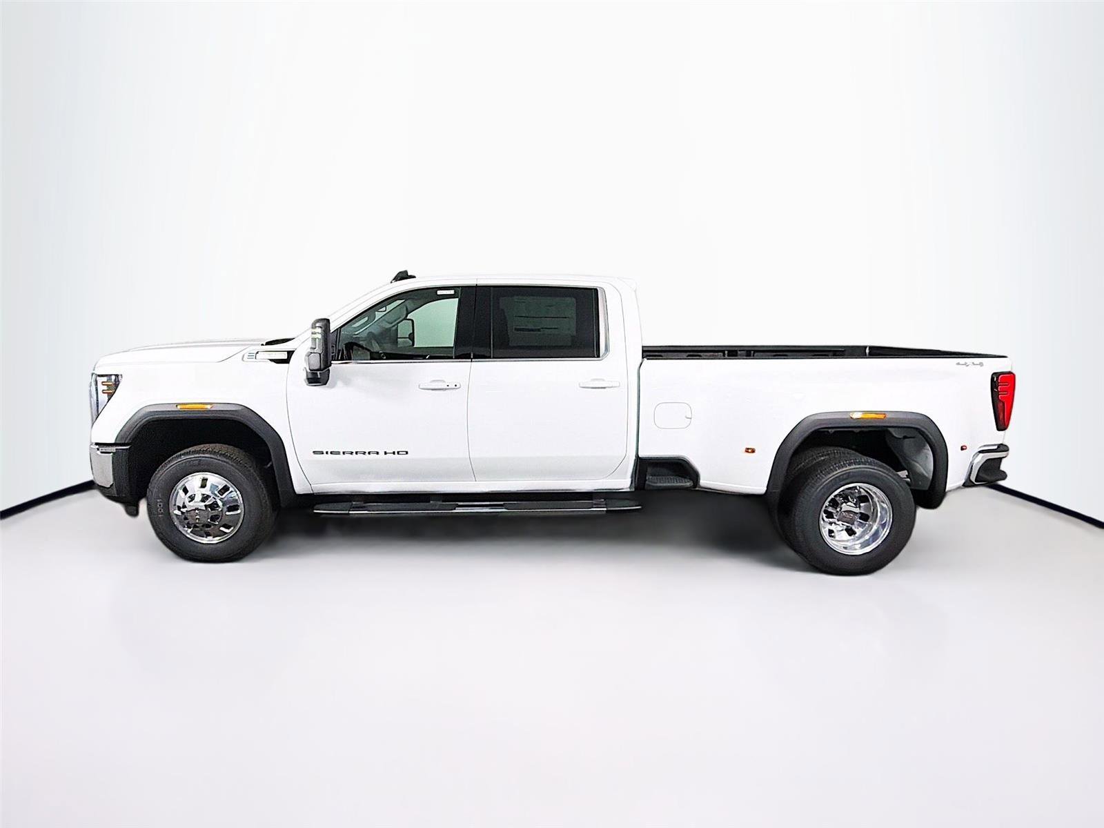 New 2026 GMC Sierra 3500 SLE w/ SLE Value Package image 4