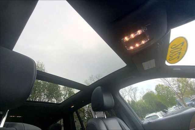 Used 2022 Mercedes-Benz GLS 450 4MATIC image 11