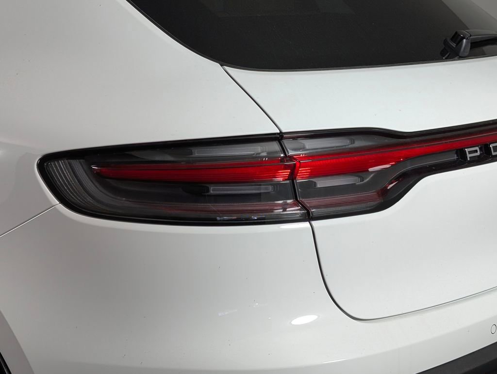 New 2026 Porsche Macan image 16