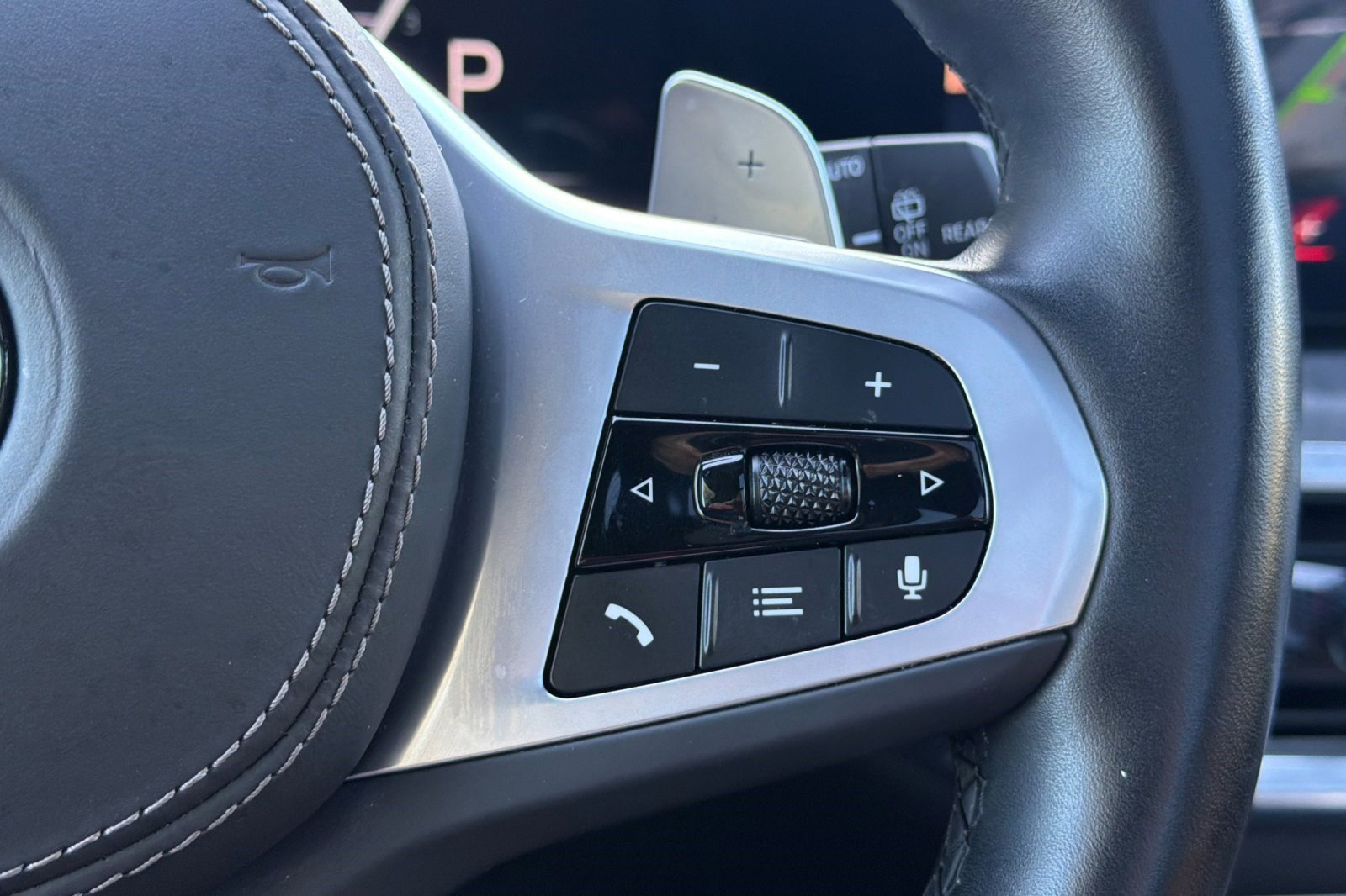 Certified 2024 BMW X5 xDrive40i w/ M Sport Package image 32