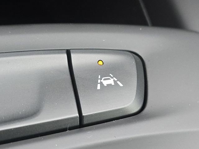 New 2026 Chevrolet Trax RS w/ Driver Confidence Package image 30