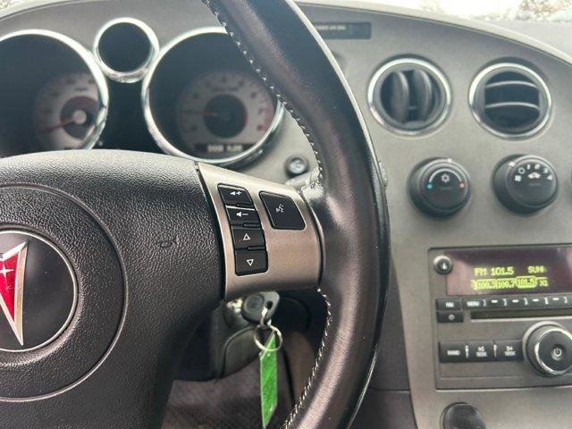 Used 2008 Pontiac Solstice Convertible w/ Premium Package image 16