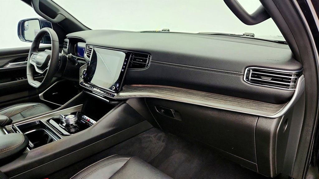 Used 2023 Jeep Wagoneer Series II w/ Premium Group I image 25