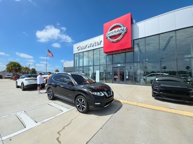 Used 2019 Nissan Rogue SL w/ Premium Package image 1