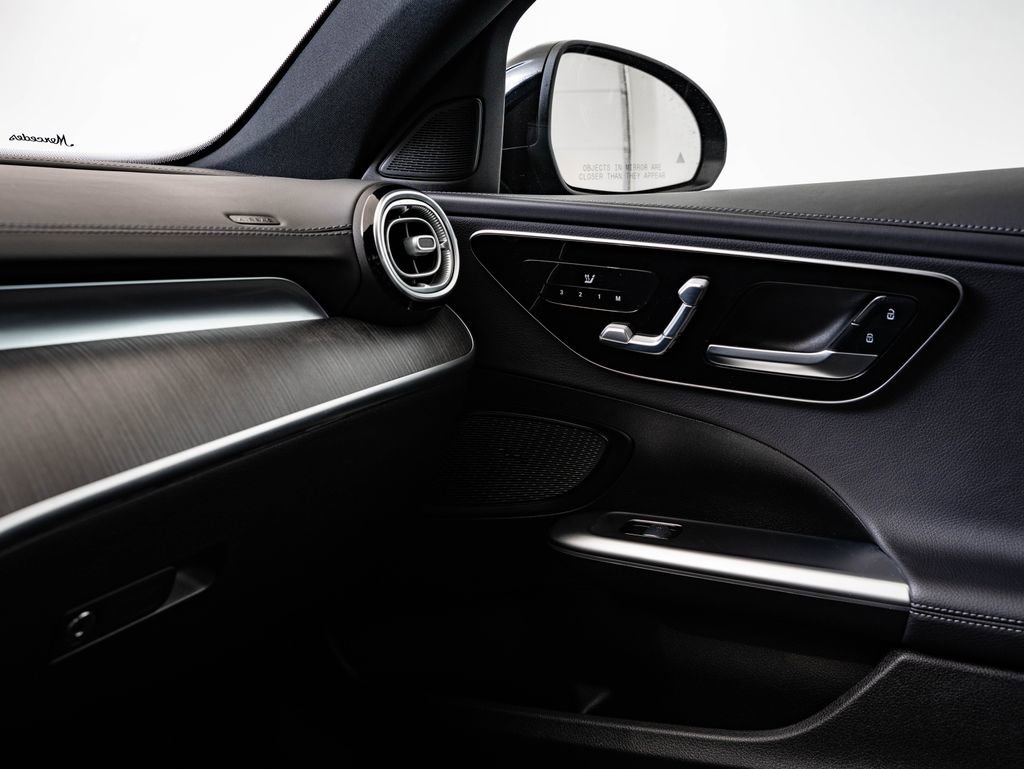 Used 2022 Mercedes-Benz C 300 4MATIC Sedan image 39