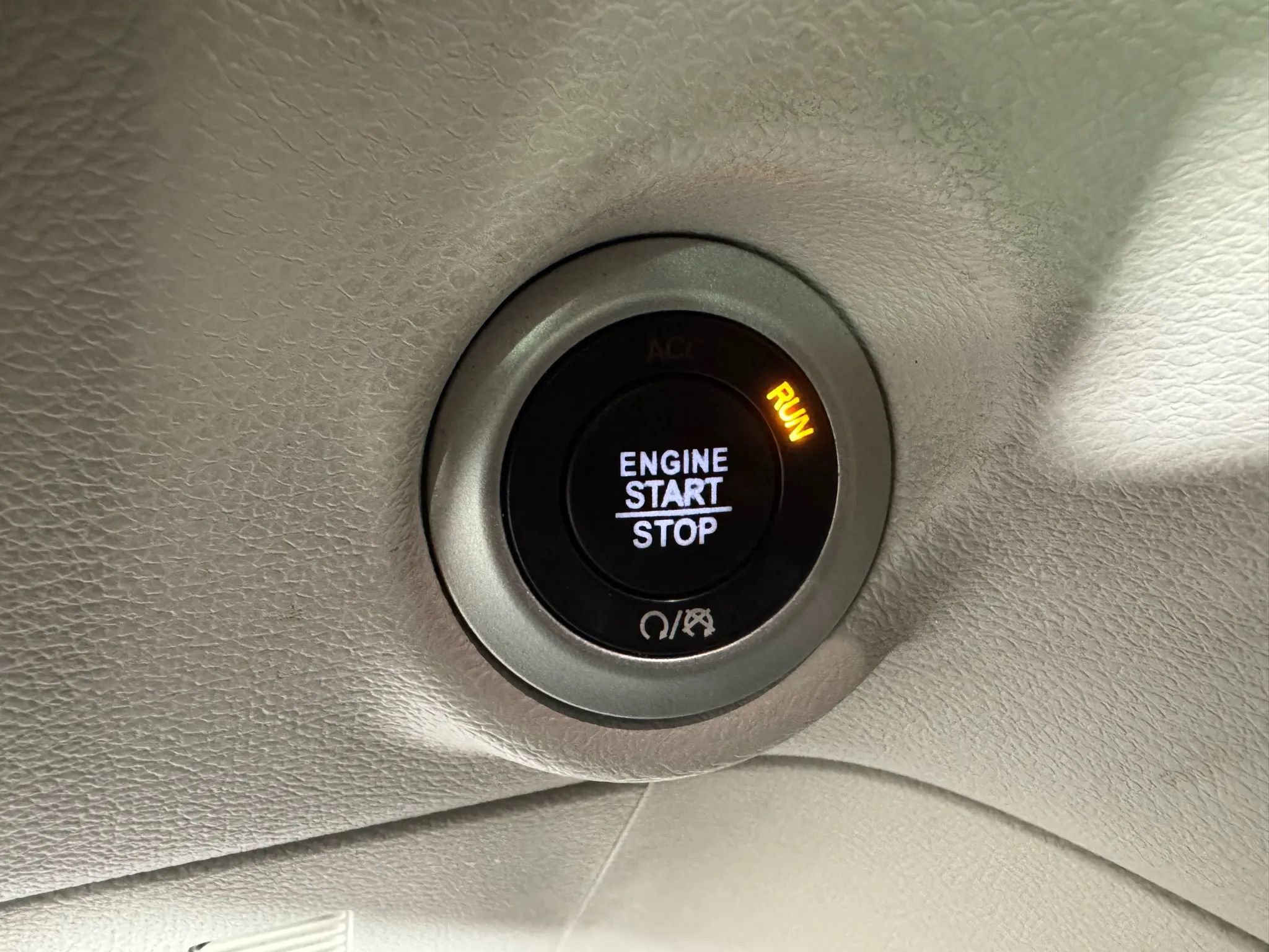 Used 2017 Chrysler Pacifica Touring w/ Tire & Wheel Group image 17