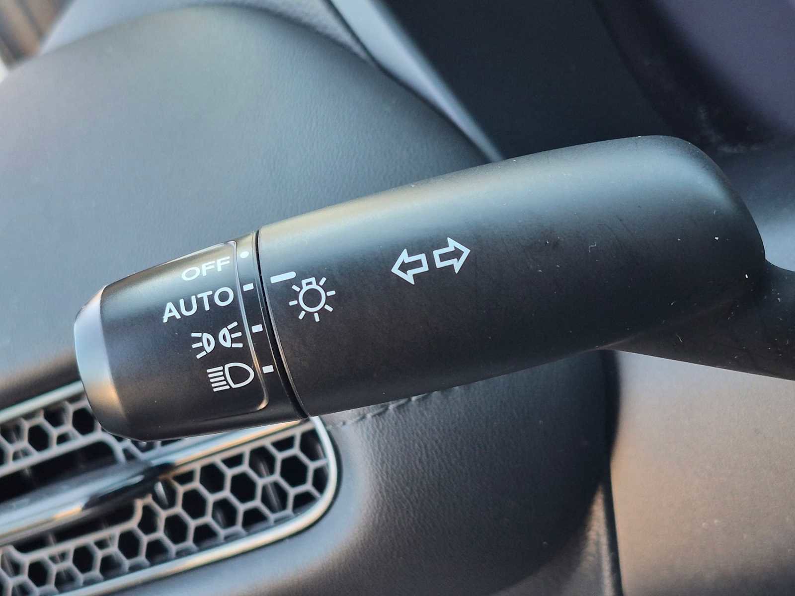 Certified 2023 Honda HR-V LX image 21