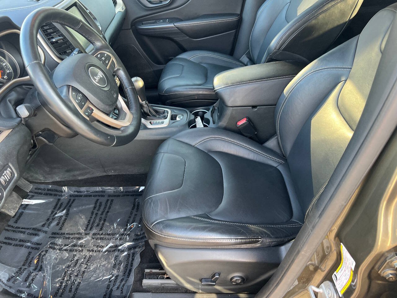 Used 2015 Jeep Cherokee Limited AWD/4WD image 17