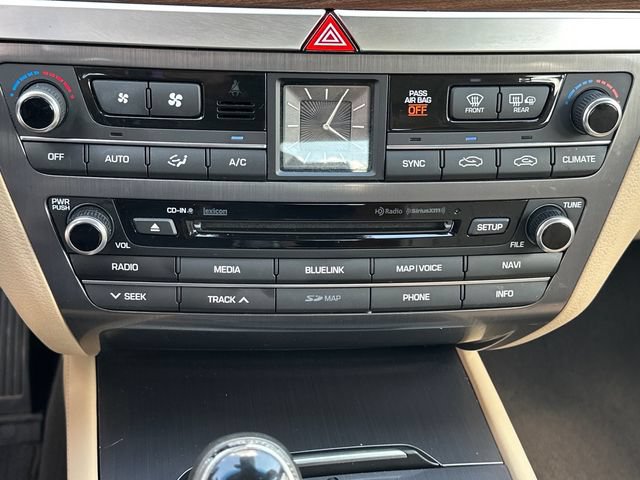 Used 2015 Hyundai Genesis 3.8 w/ Option Group 03 RWD image 27