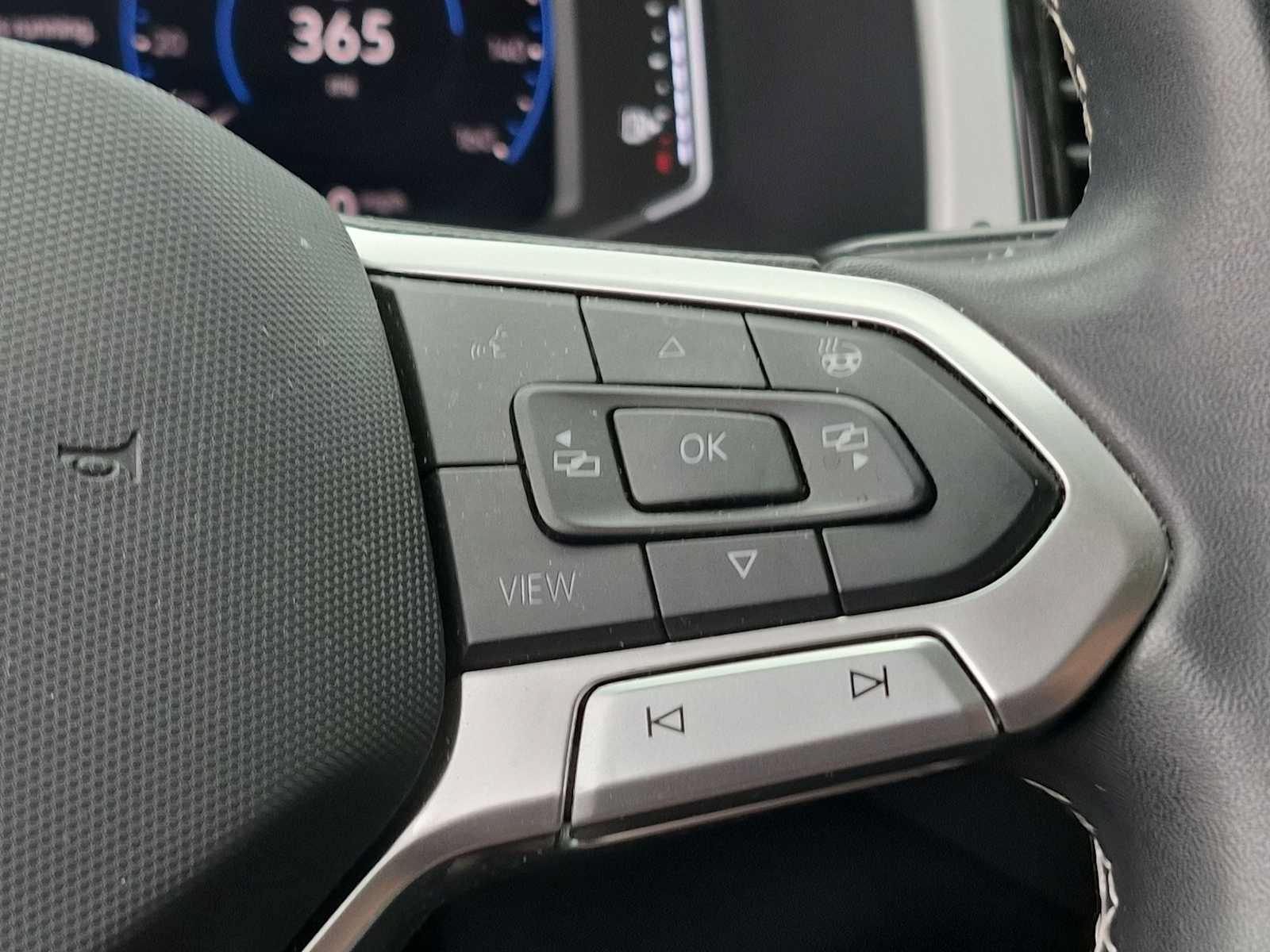 Used 2021 Volkswagen Atlas SEL AWD/4WD image 24