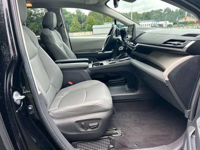 Used 2024 Toyota Sienna XLE w/ XLE Plus Package AWD/4WD image 29