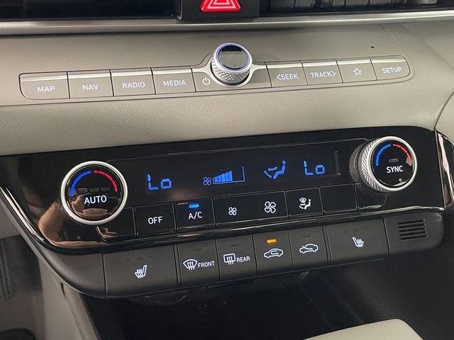Used 2023 Hyundai Elantra SEL w/ Convenience Package image 10