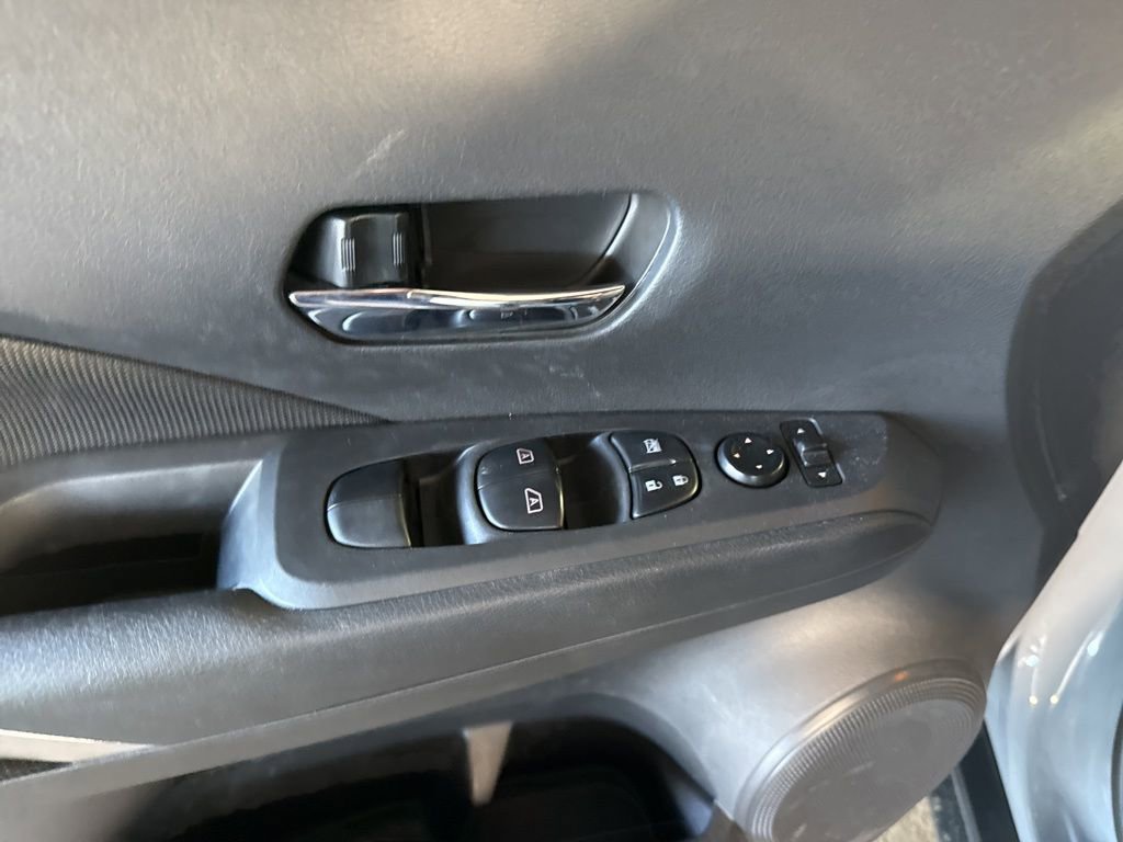 Used 2021 Nissan Kicks SV FWD image 22