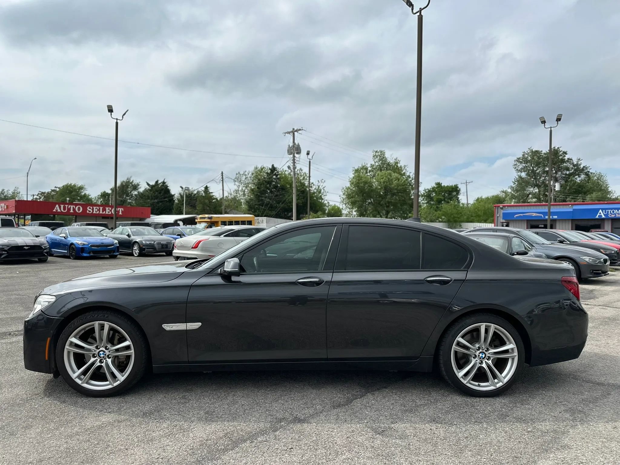 Used 2013 BMW 740i RWD image 19
