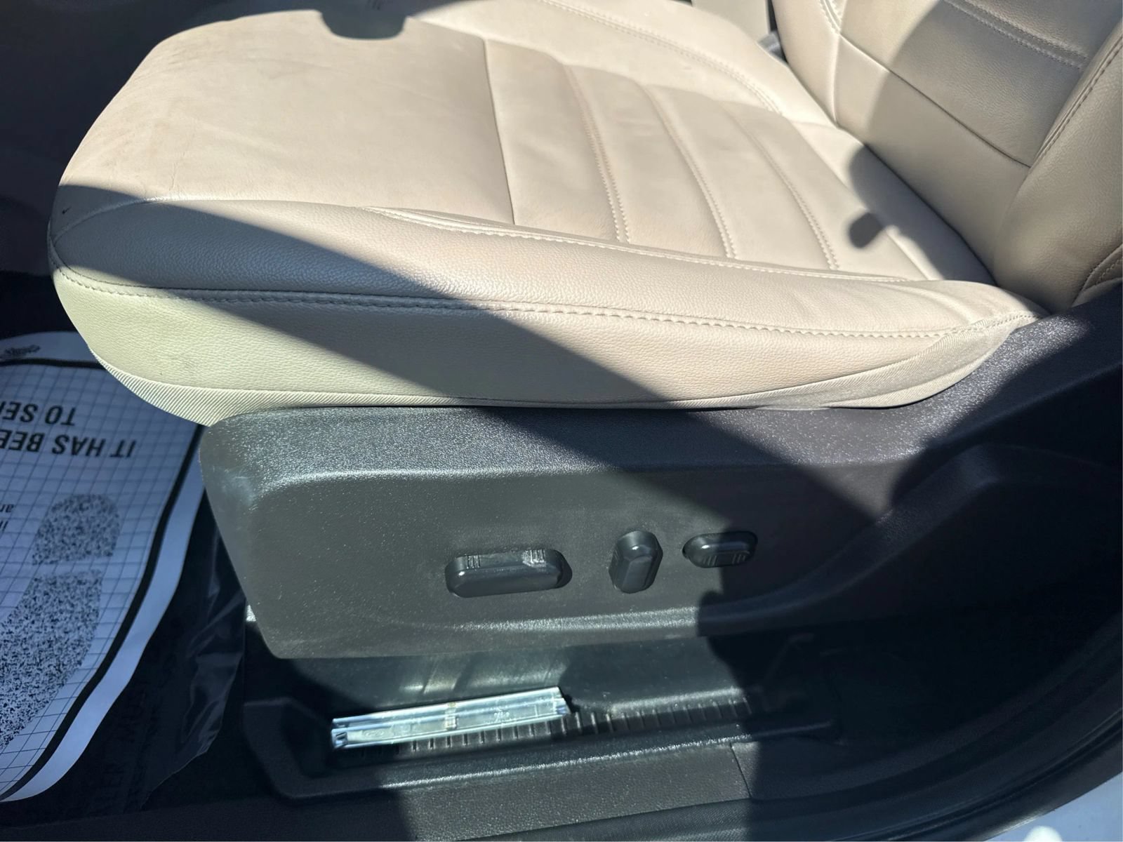 Used 2017 Ford Escape Titanium w/ Equipment Group 301A FWD image 19