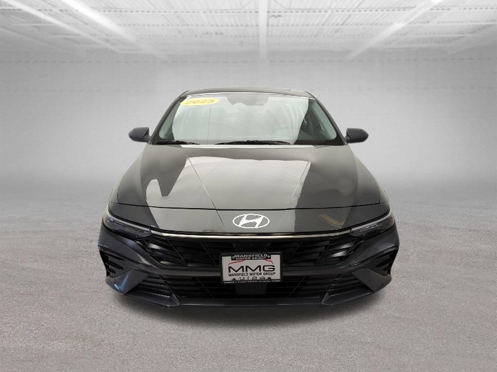 Used 2025 Hyundai Elantra SEL FWD image 16