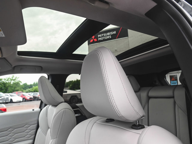 New 2025 Mitsubishi Outlander AWD image 26