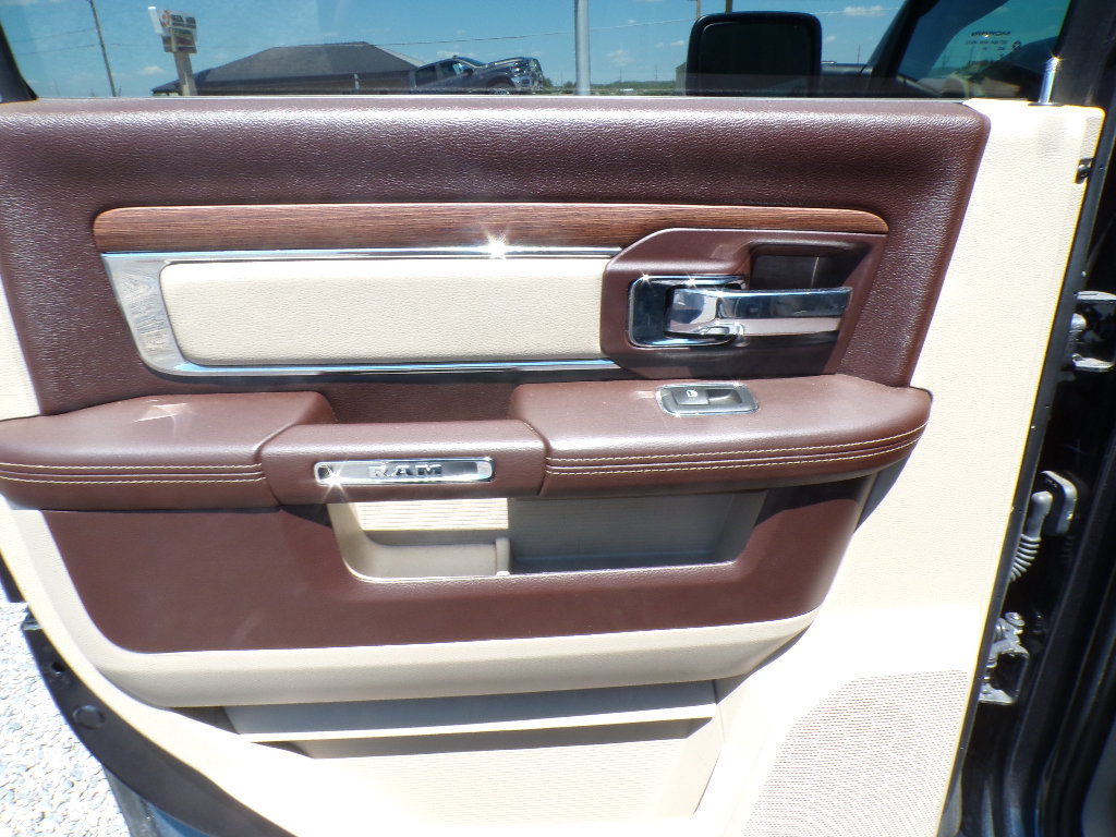 Used 2016 RAM 1500 Laramie w/ Protection Group AWD/4WD image 10