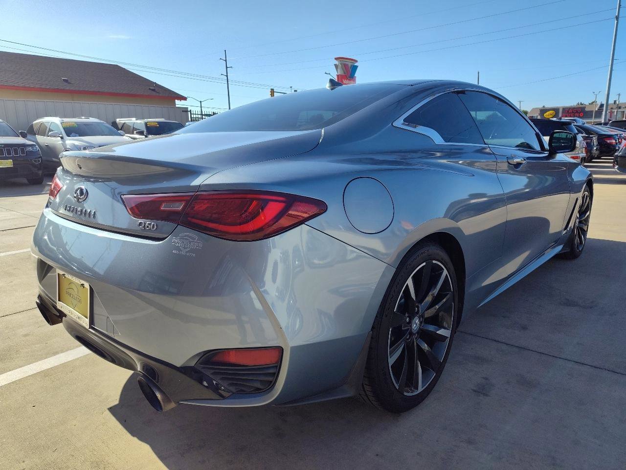 Used 2017 INFINITI Q60 3.0t AWD/4WD image 4