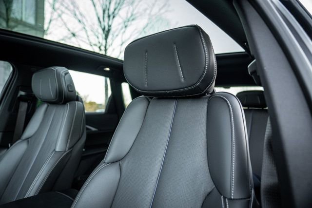 Used 2024 Cadillac Lyriq Tech image 38