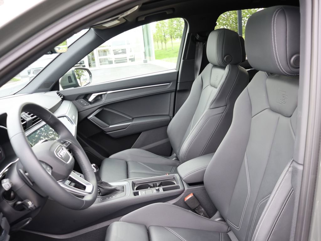 Used 2024 Audi Q3 2.0T Premium Plus image 22
