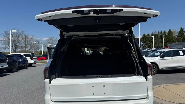 Used 2025 Lincoln Navigator L Reserve w/ Jet Appearance Package AWD/4WD image 32
