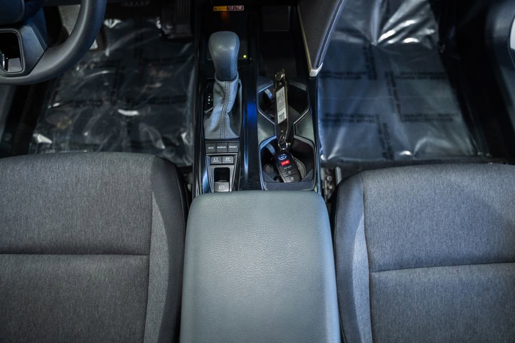 Used 2025 Toyota Camry LE image 24