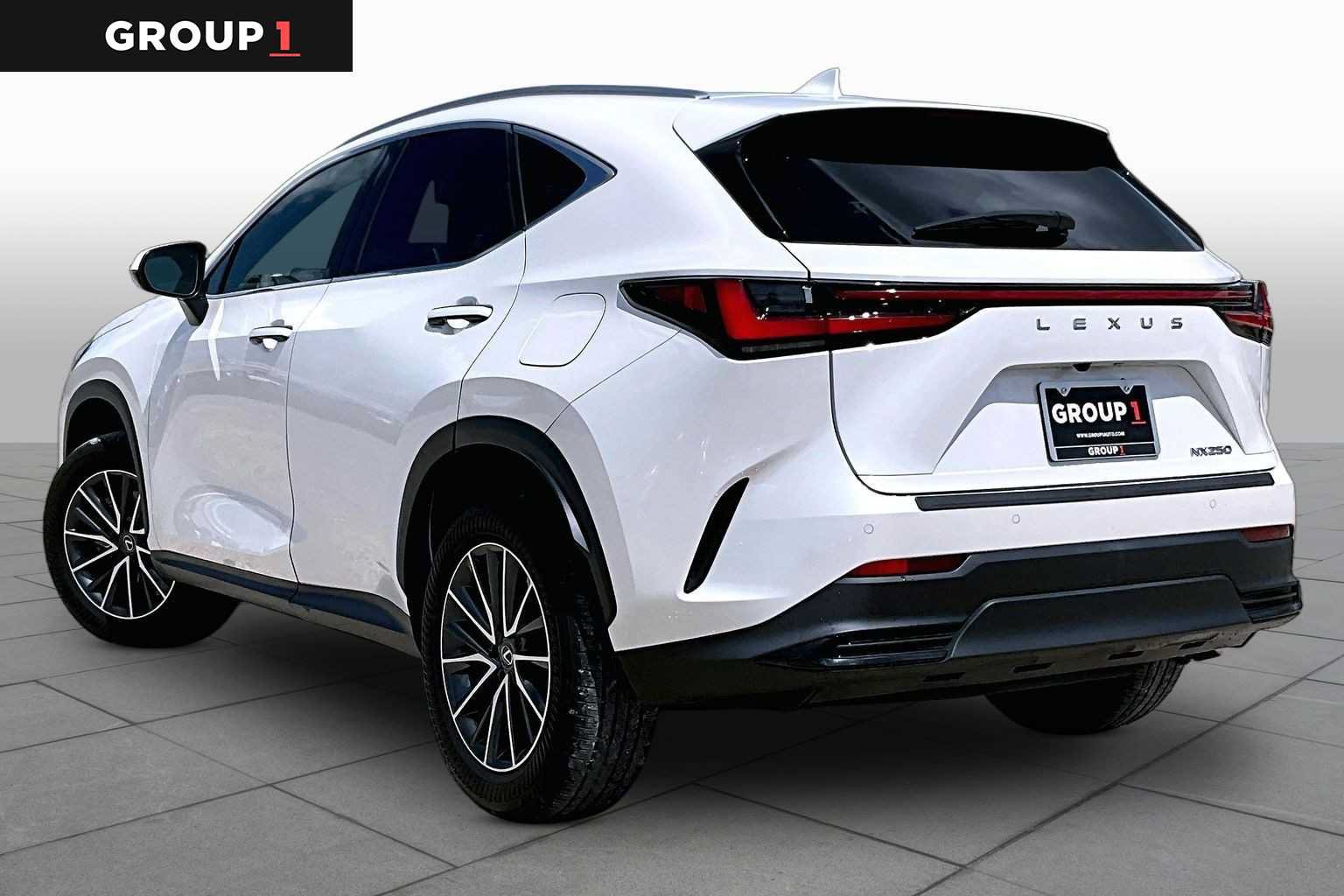 Used 2024 Lexus NX 250 FWD image 11