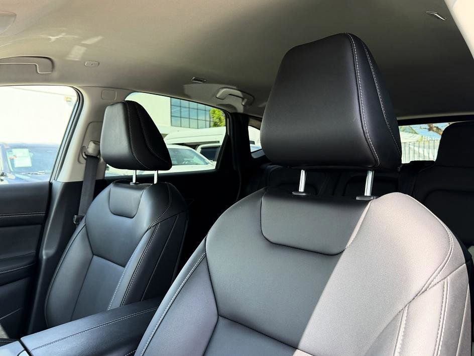 Used 2025 Nissan Murano SV image 22