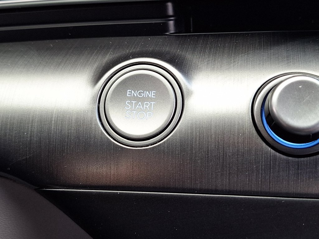 Certified 2024 Hyundai Kona SEL AWD/4WD image 24