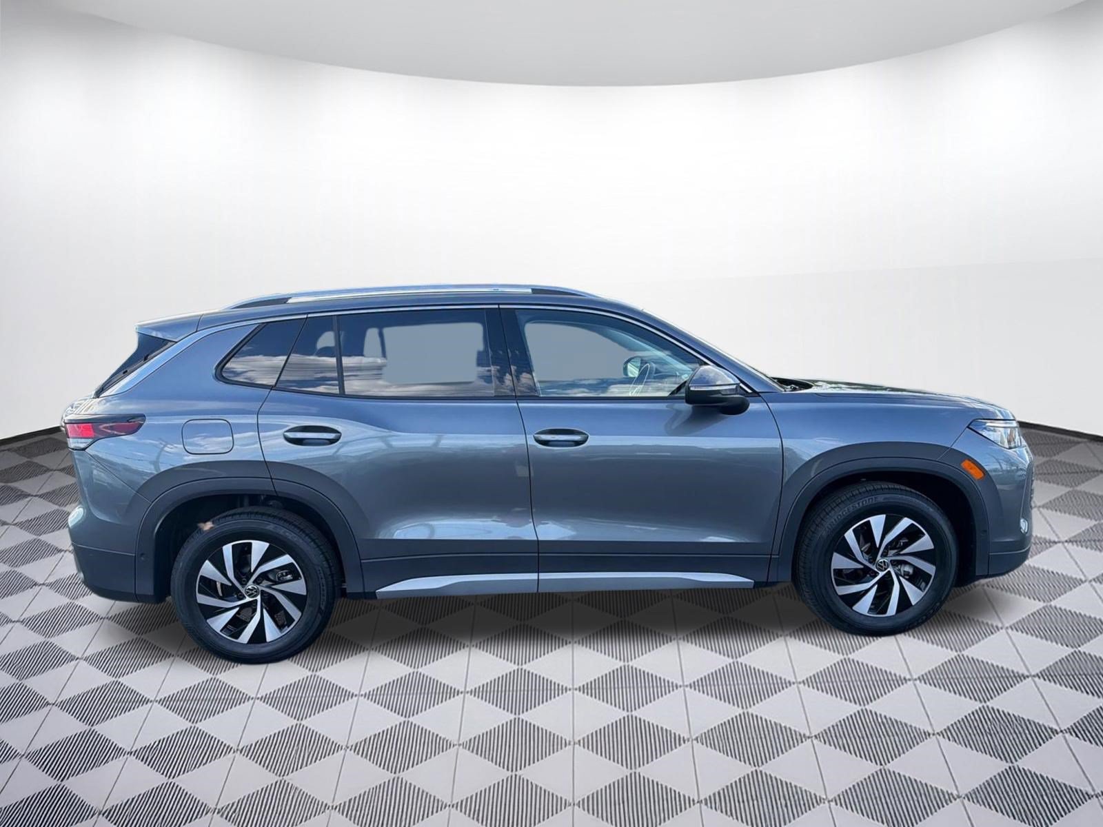 Certified 2026 Volkswagen Tiguan S FWD image 8