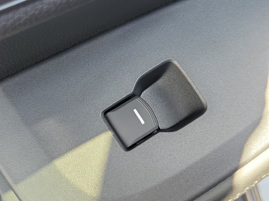 Used 2027 Honda HR-V LX image 16