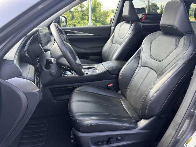 Used 2023 INFINITI QX60 Luxe image 10