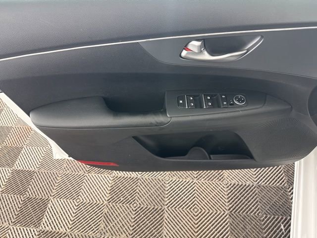 Certified 2021 Kia Forte LXS image 20