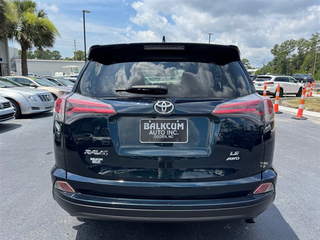 Used 2018 Toyota RAV4 LE w/ All Weather Liner Package AWD/4WD image 7