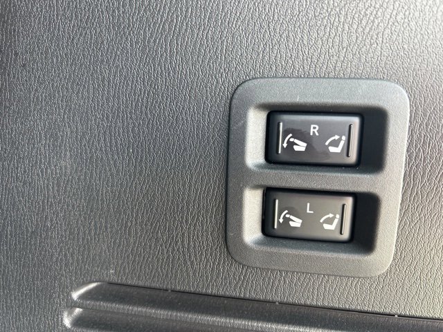 Used 2024 Nissan Armada Platinum w/ Captain's Chairs Package image 36